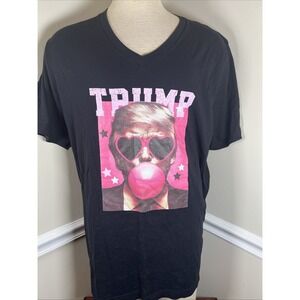 Bubblegum Trump Blowing Bubble Gum Trendy Pink‎ Trump Girl T-Shirt